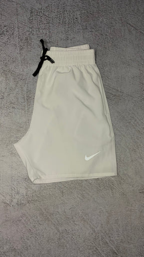 Bermuda Nike