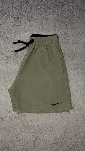 Bermuda Nike